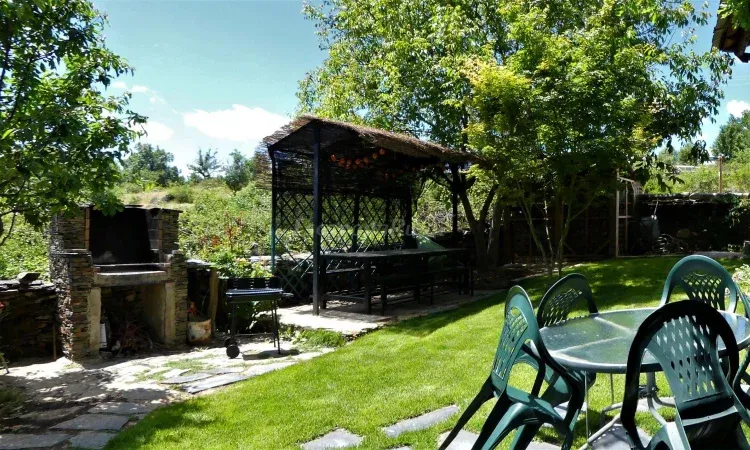 Imagen de Jardín con barbacoa