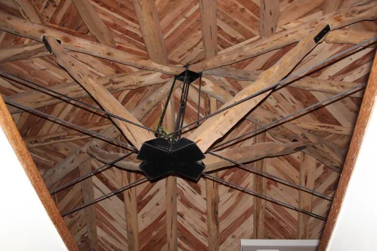 Imagen de Cubierta interior jacuzzi en madera aromática de sabina