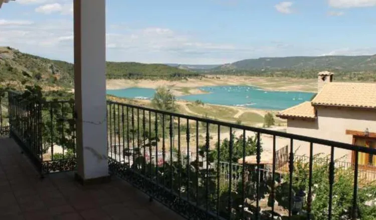 Imagen de Vistas desde terraza trasera Casa Rural LAgo Azul, Sacedón
