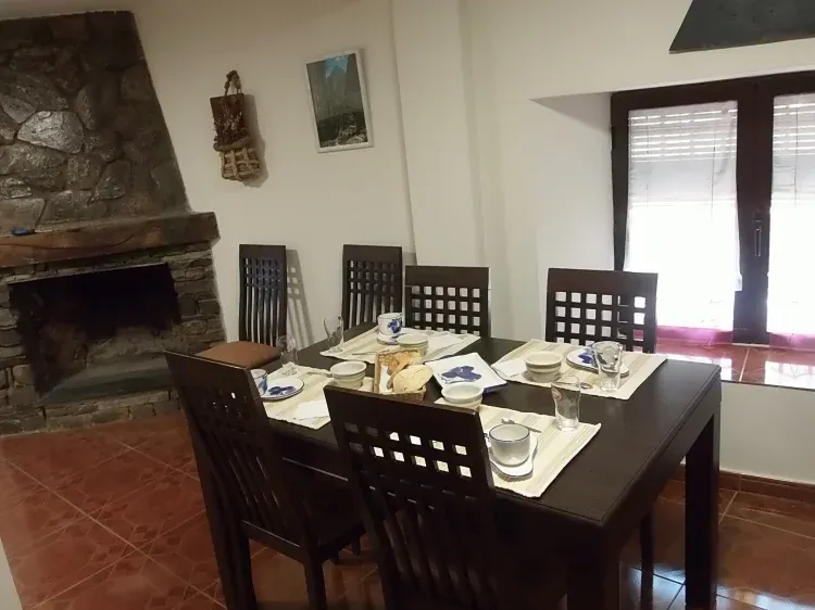 Imagen de SALON COMEDOR