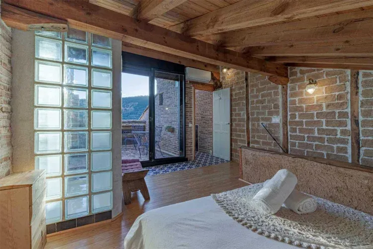Imagen de Habitación segunda planta, con terraza al Valle