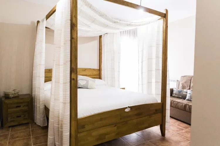 Imagen de Habitación triple segunda planta, cama con bisel