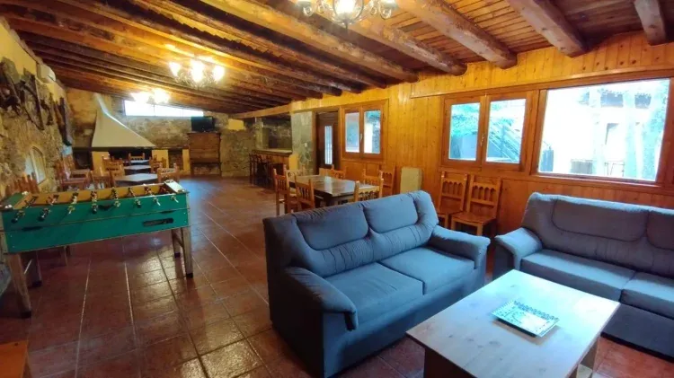 Imagen de Salón con taberna