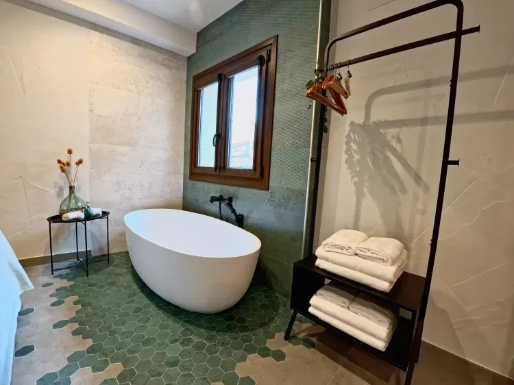 Imagen de Bañera en habitación