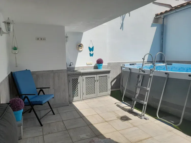 Imagen de Terraza Tinajas Grandes en verano