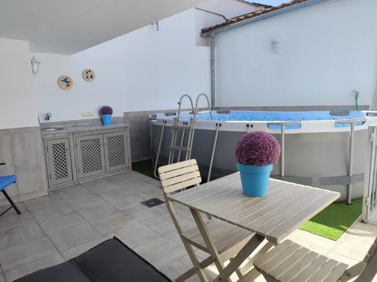 Imagen de Terraza Tinajas Grandes en verano