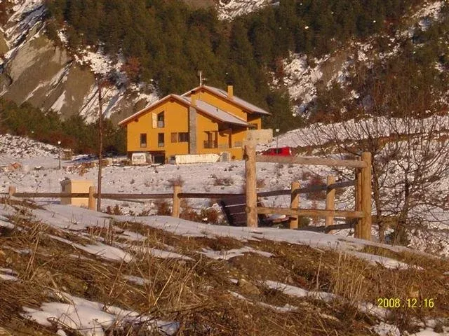 Imagen de vista frontal y nieve