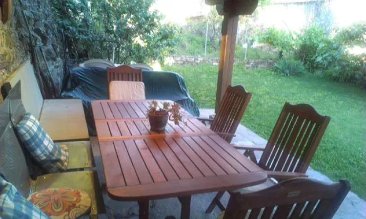 Imagen de Porche y jardín