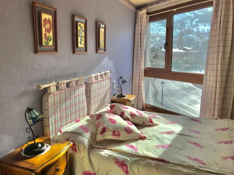 Imagen de Dormitorio con baño individual 