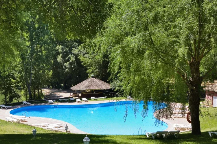 Imagen de Piscina H. Noguera de la Sierpe