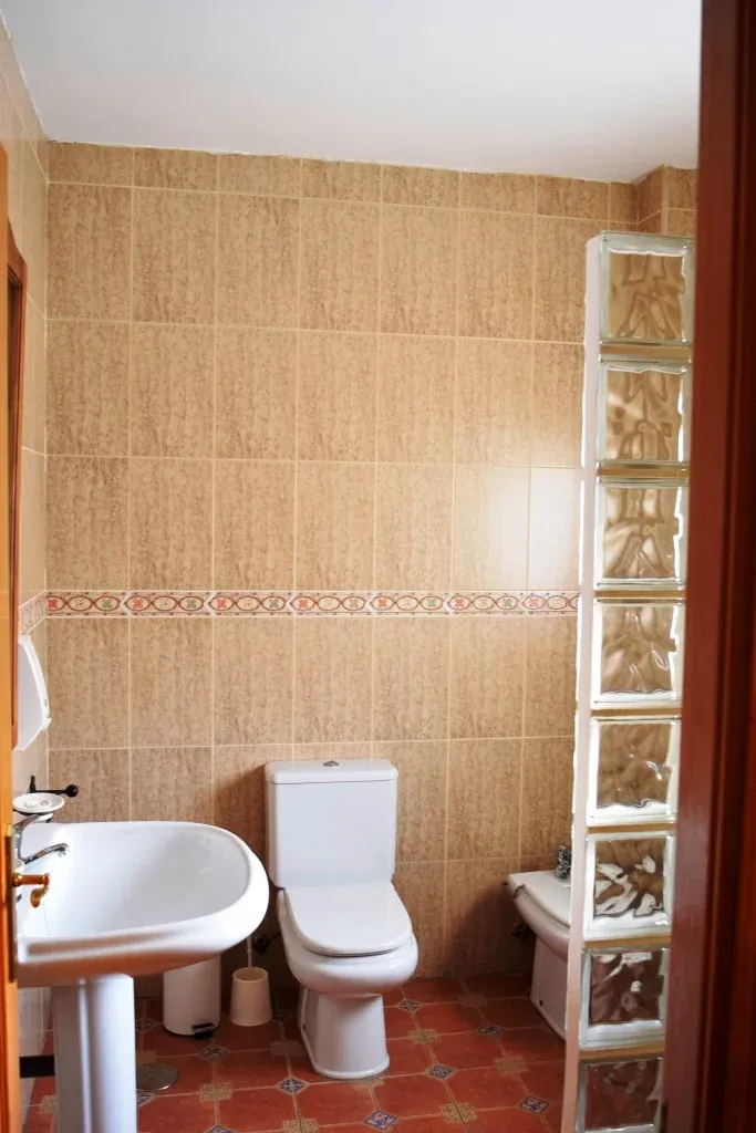 Imagen de Baño de Apartamentos Turísticos