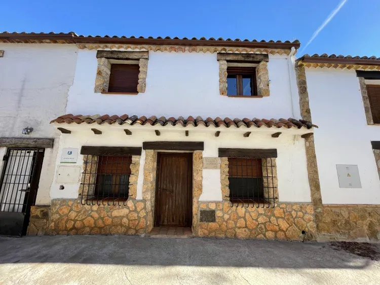 Imagen de Fachada Principal de Alojamiento Rural Casa María 
