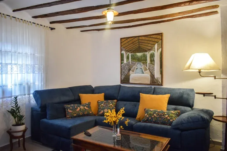 Imagen de salón con chimenea