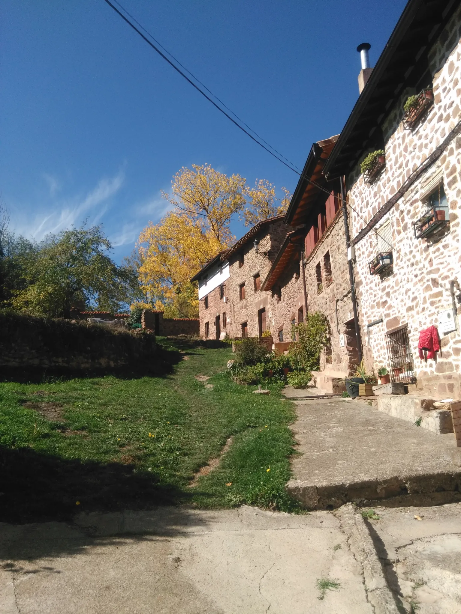 Imagen de Exterior y acceso a Casa Soleta Ezcaray