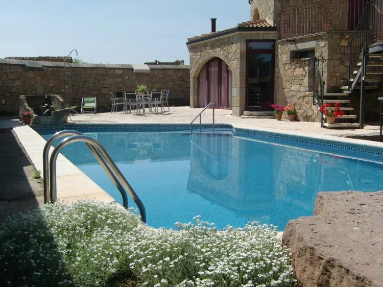 Imagen de Patio y piscina