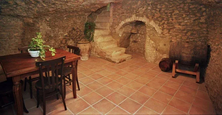 Imagen de Celler situat sota la sala d'estar. Antiga bodega.