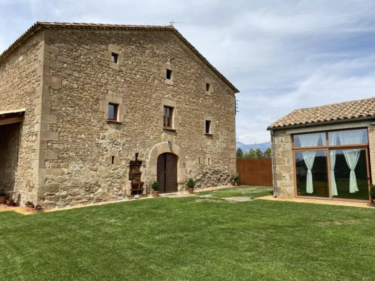 Imagen de Casa, jardín y sala
