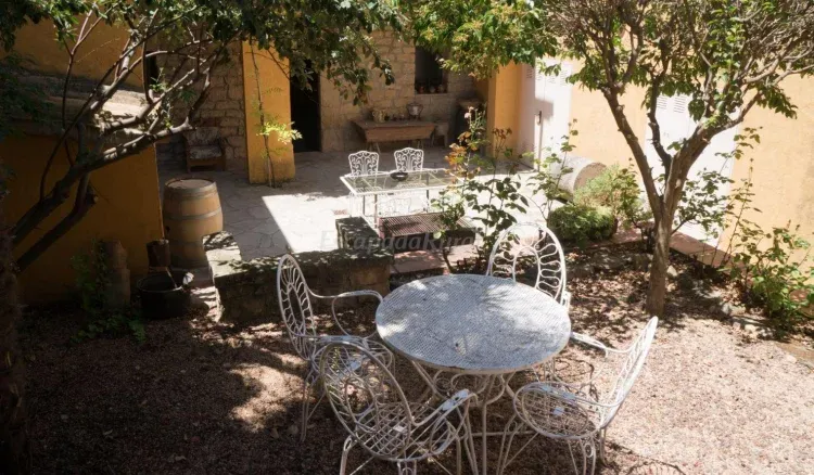 Imagen de Patio con barbacoa