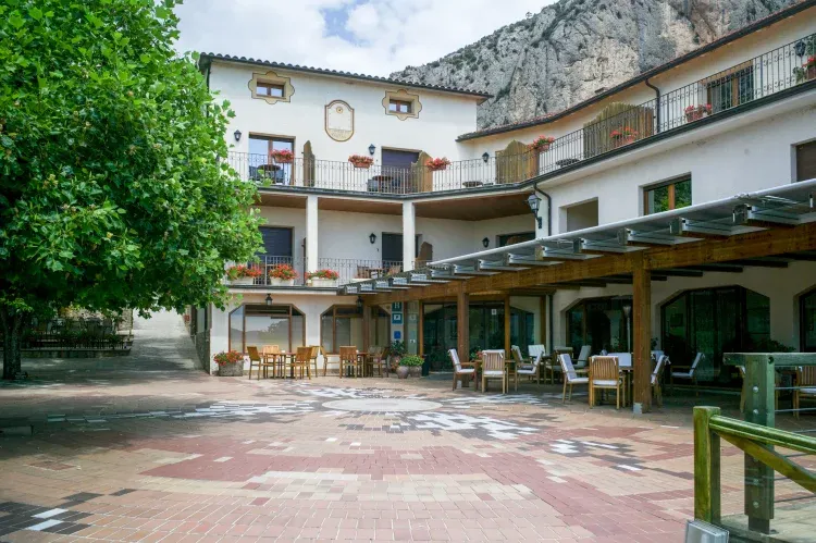 Imagen de Entrada y terraza principal