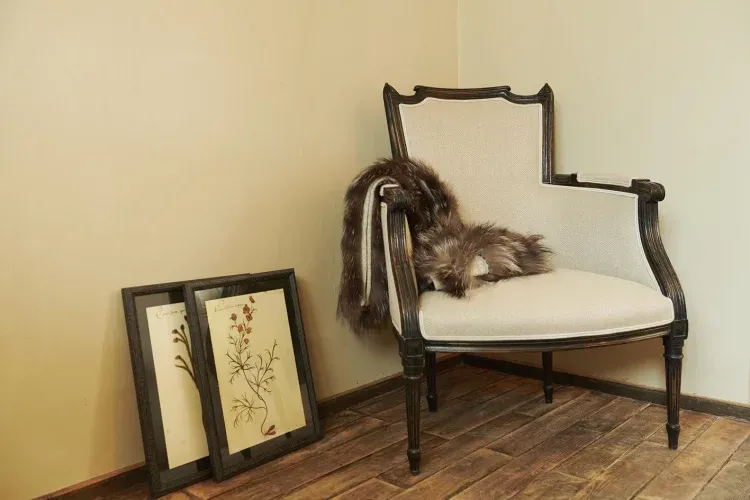 Imagen de Detalle rincón silla suite Celestina