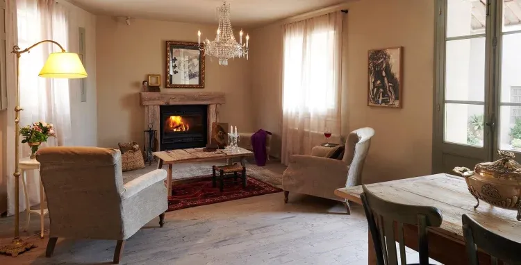 Imagen de Salón comedor chimenea