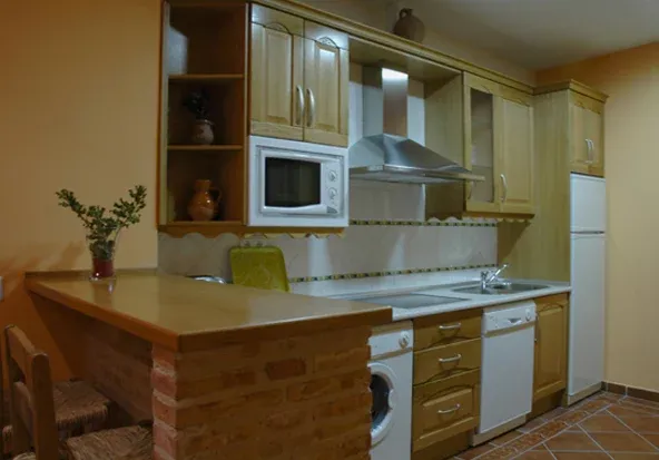Imagen de Cocina totalmente equipada con todos lo electrodomésticos y menaje