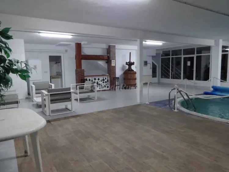 Imagen de sala piscina interior SPA