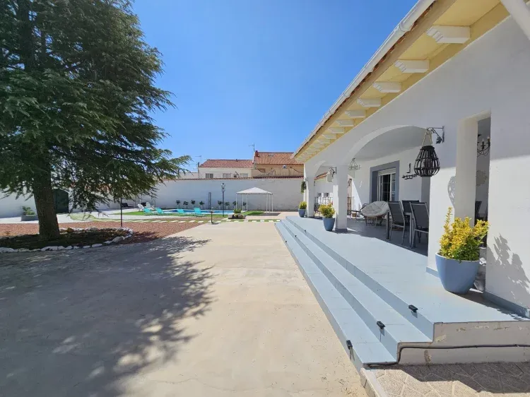 Imagen de Porche - Jardín 