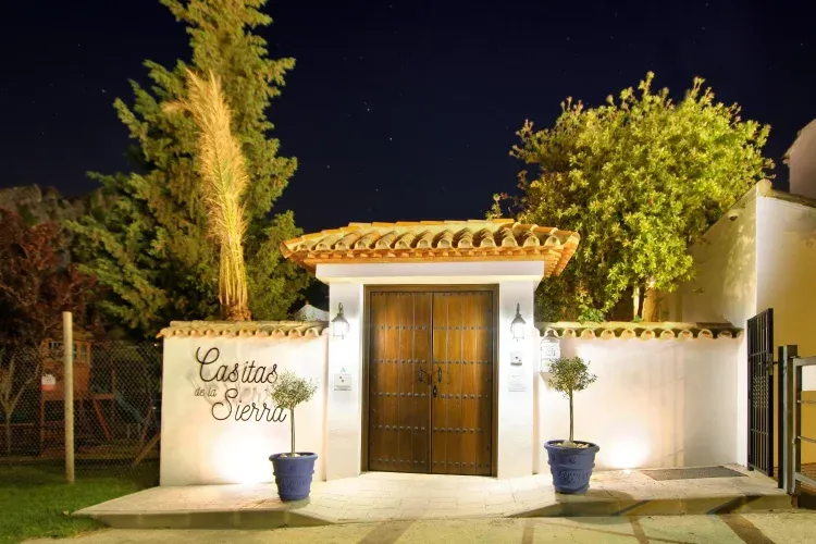 Imagen de Entrada del complejo de las casitas de la sierra