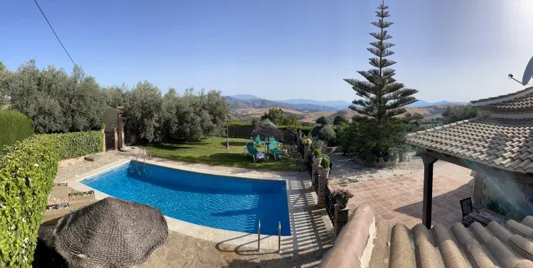 Imagen de Piscina, jardín y paisaje