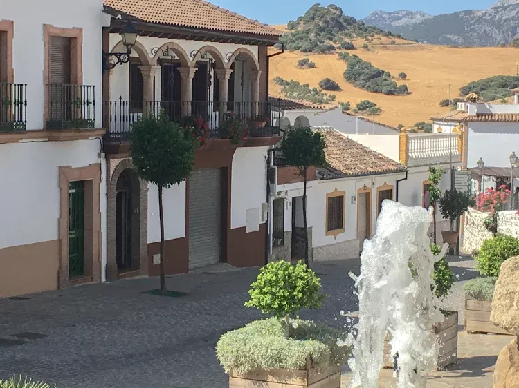 Imagen de Fachada con fuente