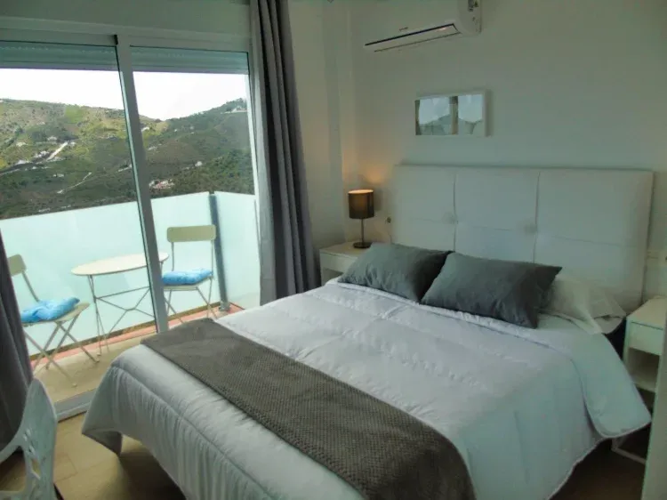 Imagen de Habitación doble con cama de matrimonio.