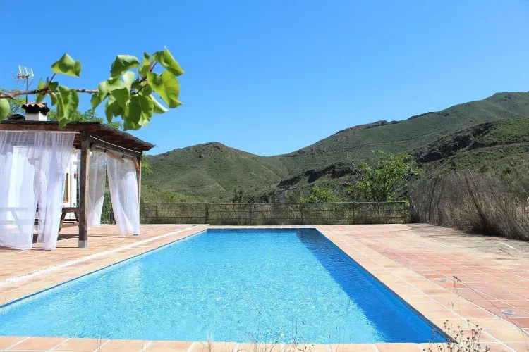 Imagen de Piscina privada con vistas