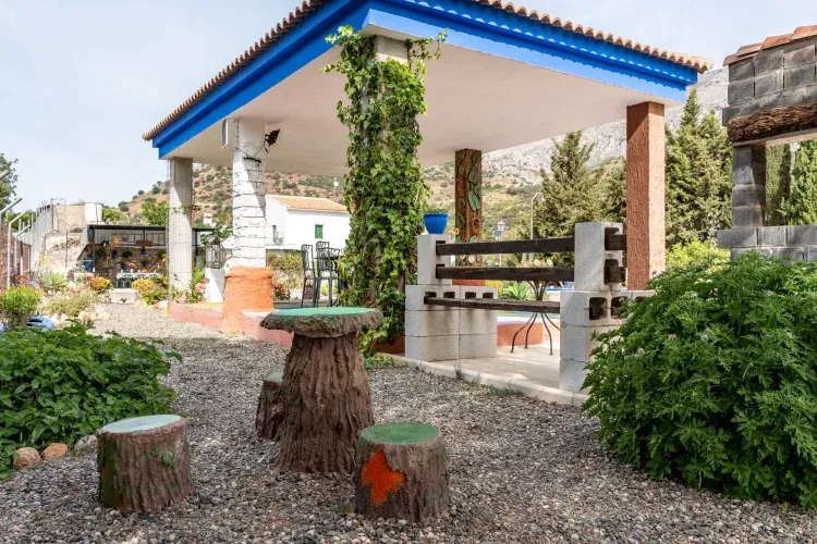 Imagen de Pergola en jardin.