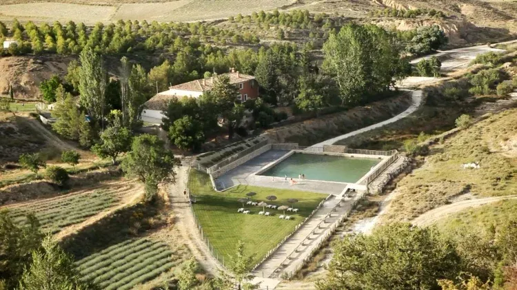 Imagen de Salinas del Zacatín, El Salero y sus baños salinos.