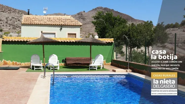 Imagen de piscina zona comun