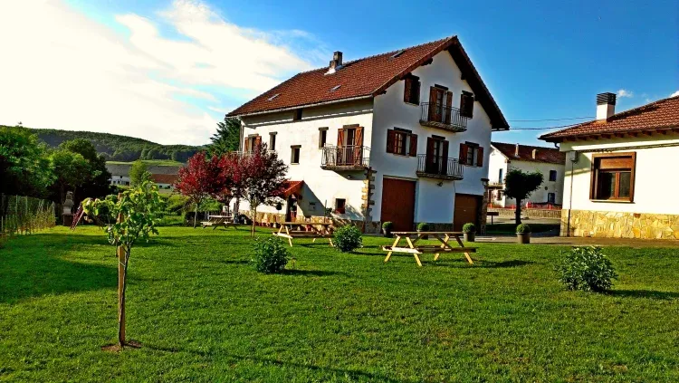 Imagen de La casa y el jardín