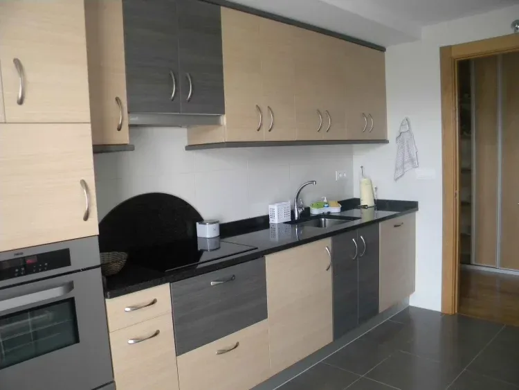 Imagen de Apartamento Turistico Ultzama, en Navarra.Cocina, totalmente equipada, con balcón.