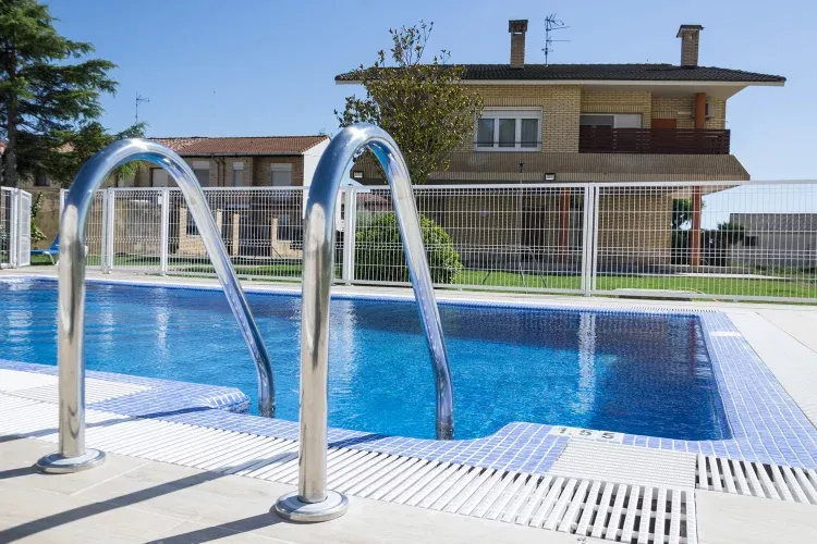 Imagen de Piscina Priva de Oasis de Bardenas