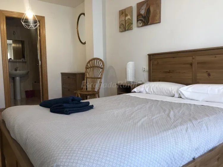 Imagen de Dormitorio principal con baño