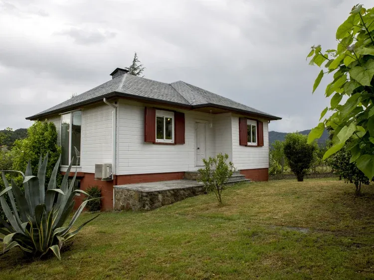 Imagen de Fachada de A Casiña, casa rural en Ourense, Galicia
