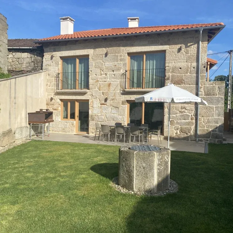 Imagen de Jard&iacute;n con barbacoa