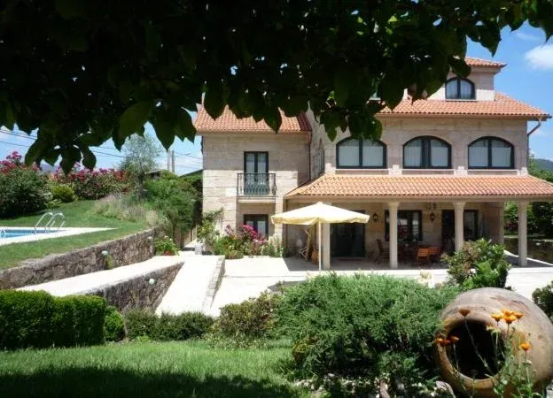 Imagen de casa y jardín
