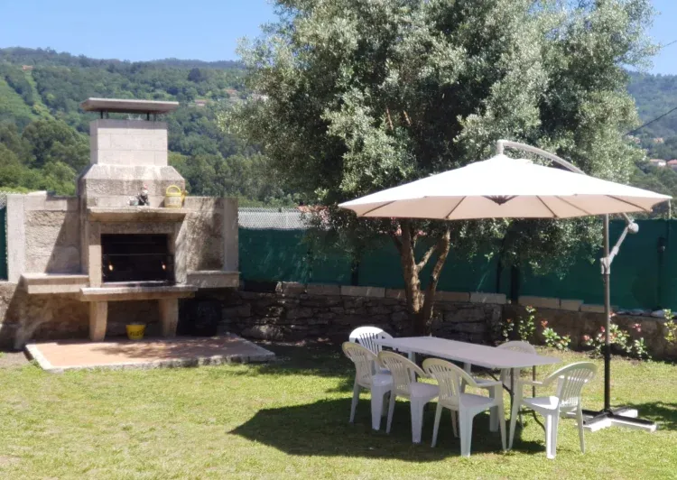Imagen de Una amplia churrasquera exterior