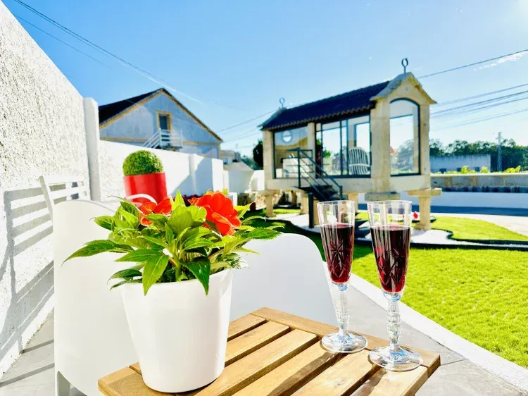 Imagen de Terraza con jard&iacute;n y h&oacute;rreo 