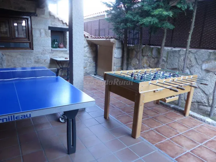 Imagen de juegos pin-pon y futbolín