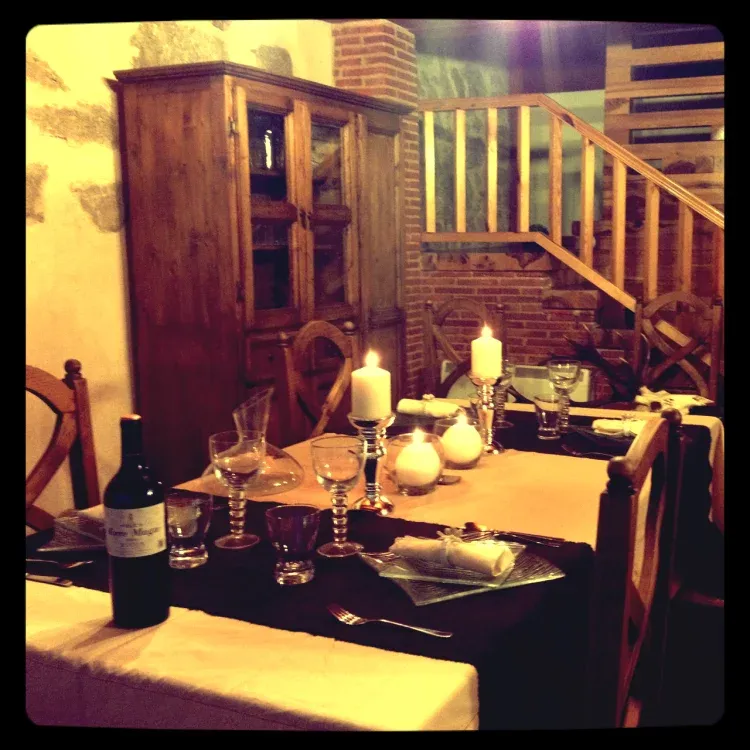 Imagen de Disfruta de una cena inolvidable junto a la chimenea!!