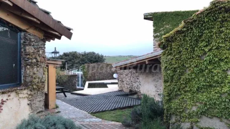 Imagen de piscina privada