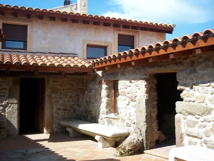 Imagen de Patio de entrada y Sala de Meriendas