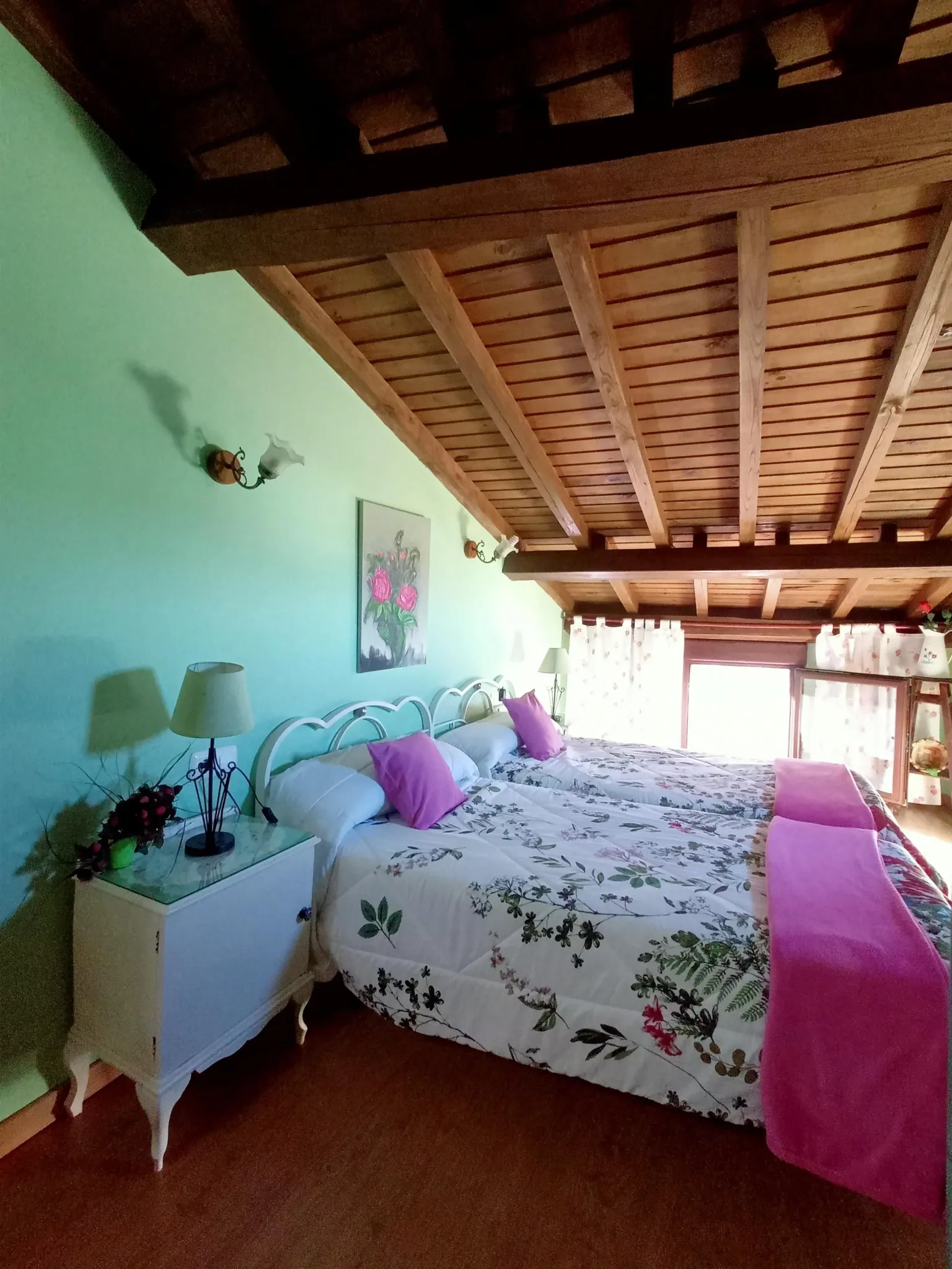 Imagen de habitacion verde